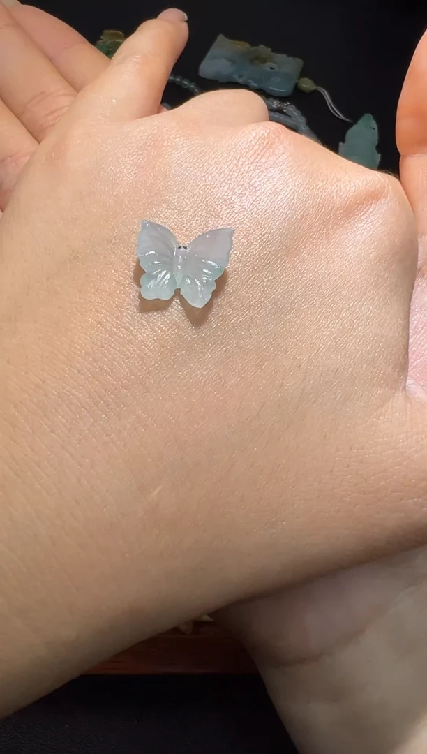 未镶嵌定制翡翠蝴蝶