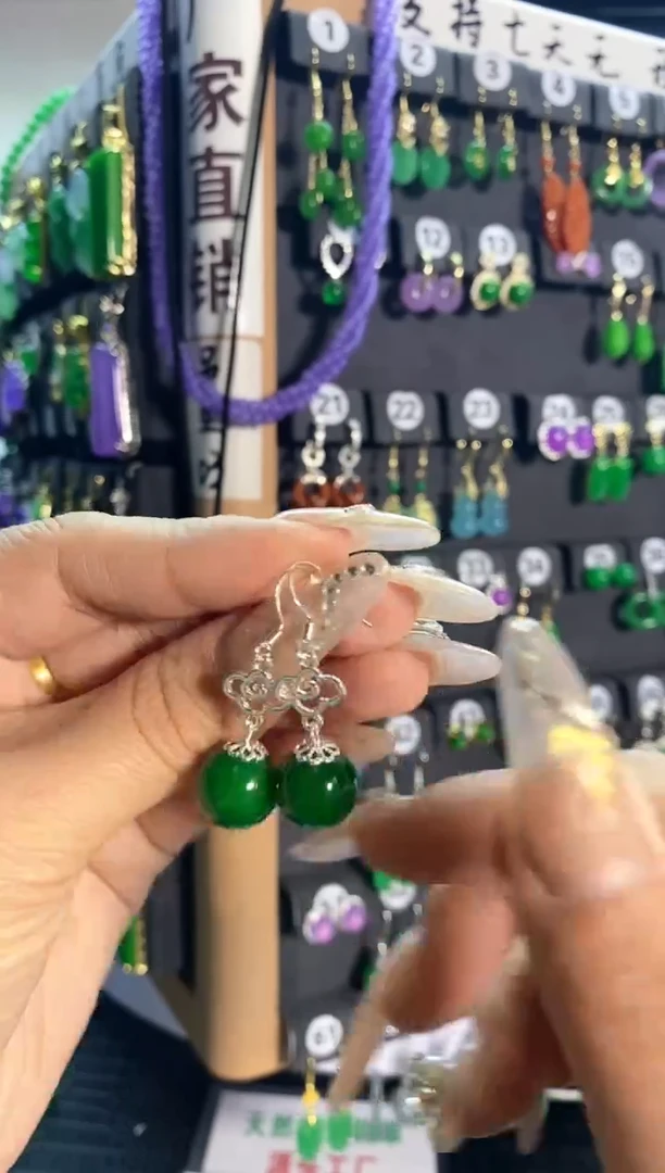 【闪购商品】翡翠耳饰银S925镶嵌300....