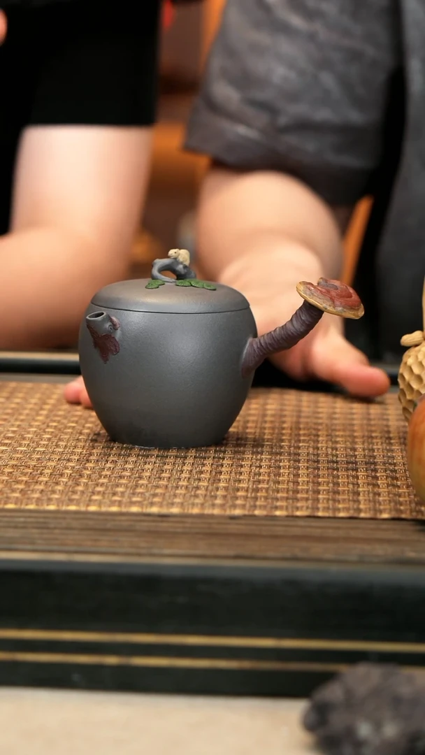 茶壶紫砂WXT31《松趣侧把》古天青