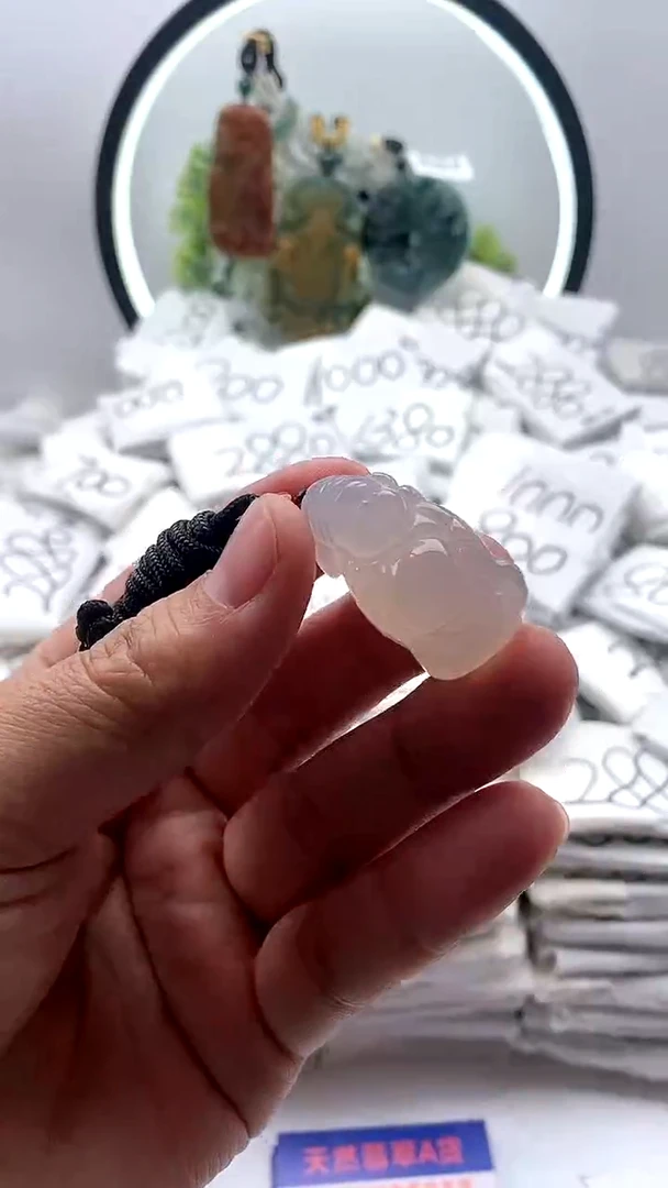 【闪购商品】玛瑙/玉髓颈饰未镶嵌财神