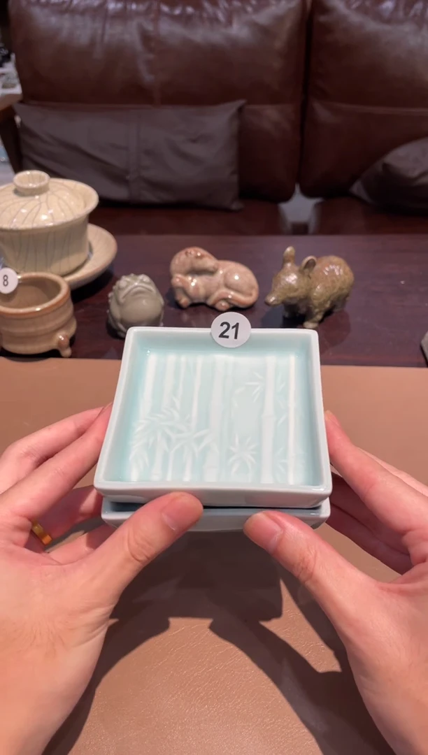 21窑承龙泉青瓷竹子果碟-一对