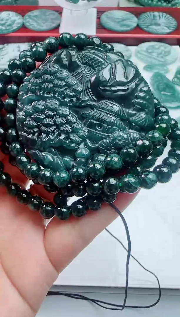 颈饰未镶嵌翡翠天然A货翡翠 多样性发其一