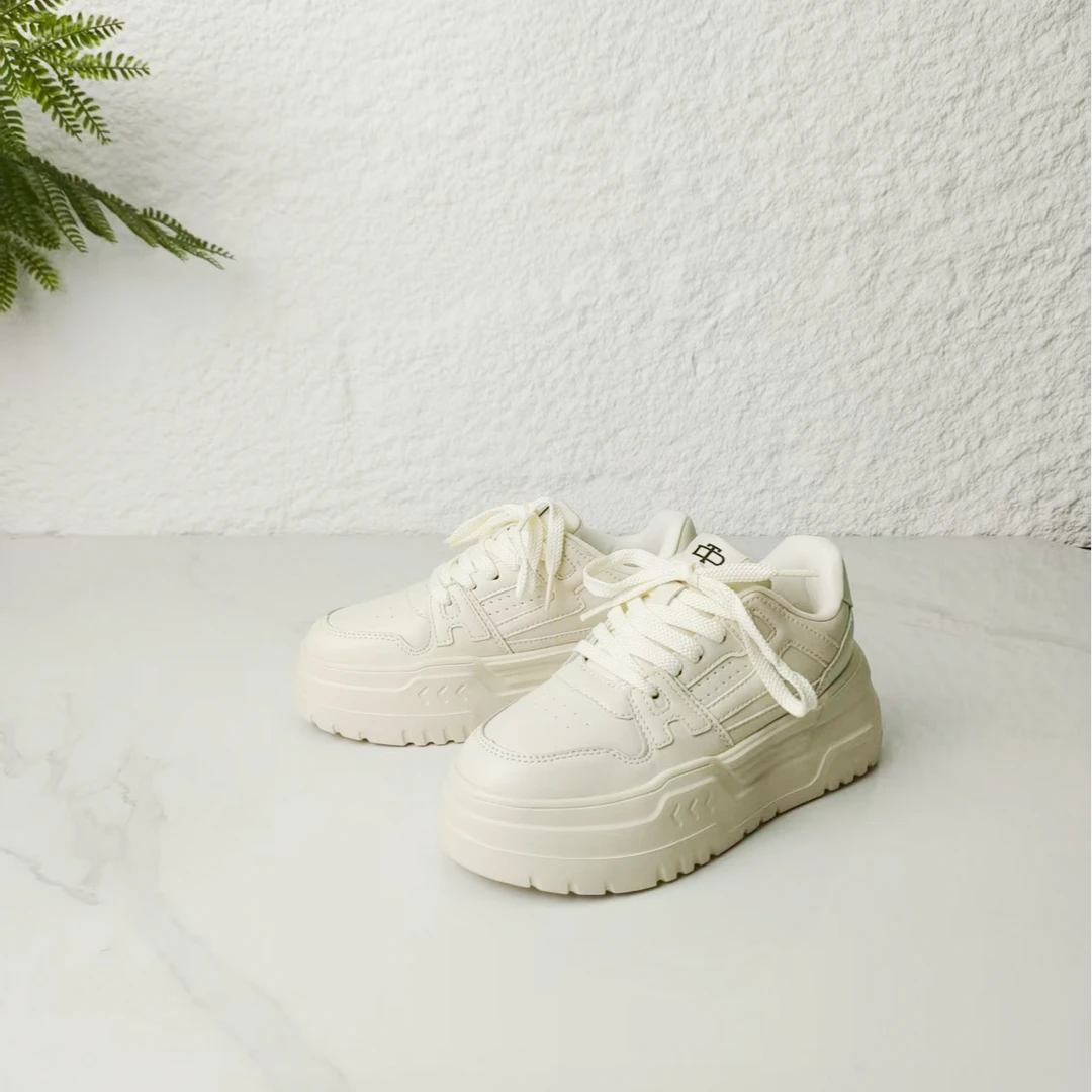 【超哥】休闲小白鞋时尚百搭舒适透气平跟运动潮流学生ins熊猫 1032