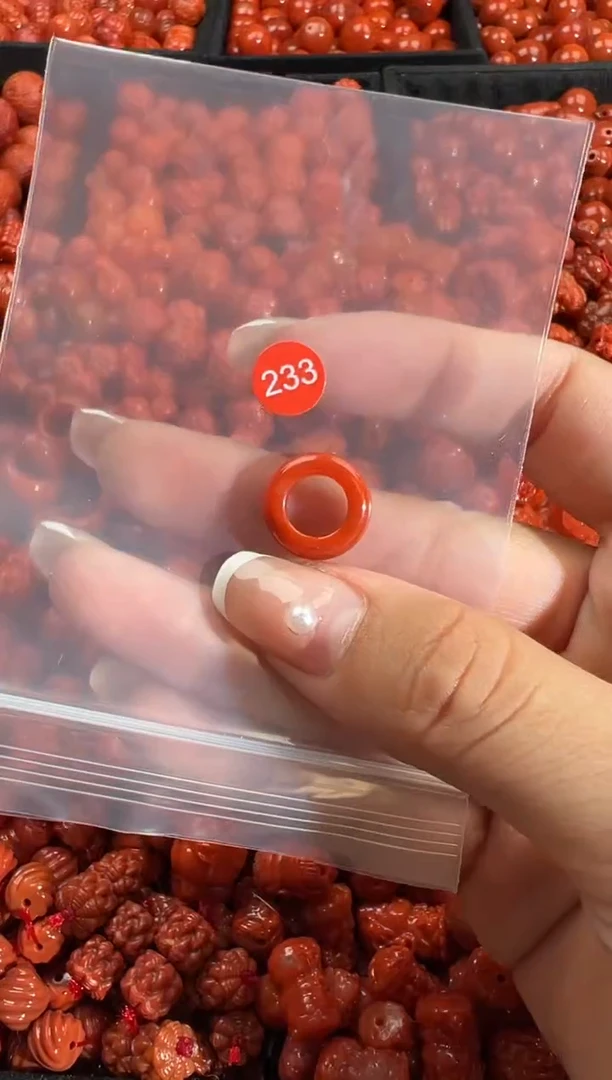 颈饰未镶嵌南红玛瑙1