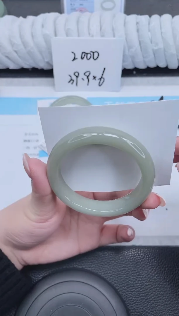 未镶嵌手镯石英质玉45-58.3