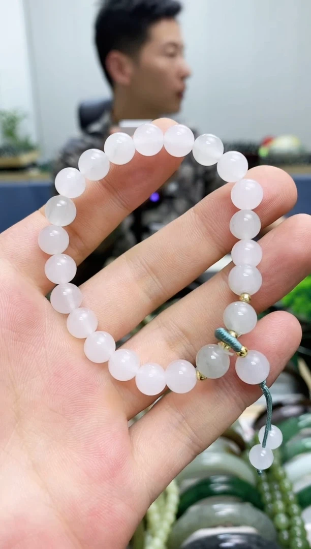 透闪石质玉手镯未镶嵌8mm