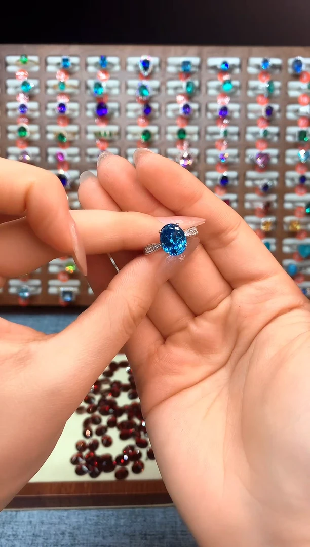 银S925镶嵌戒指帕拉依巴碧玺....