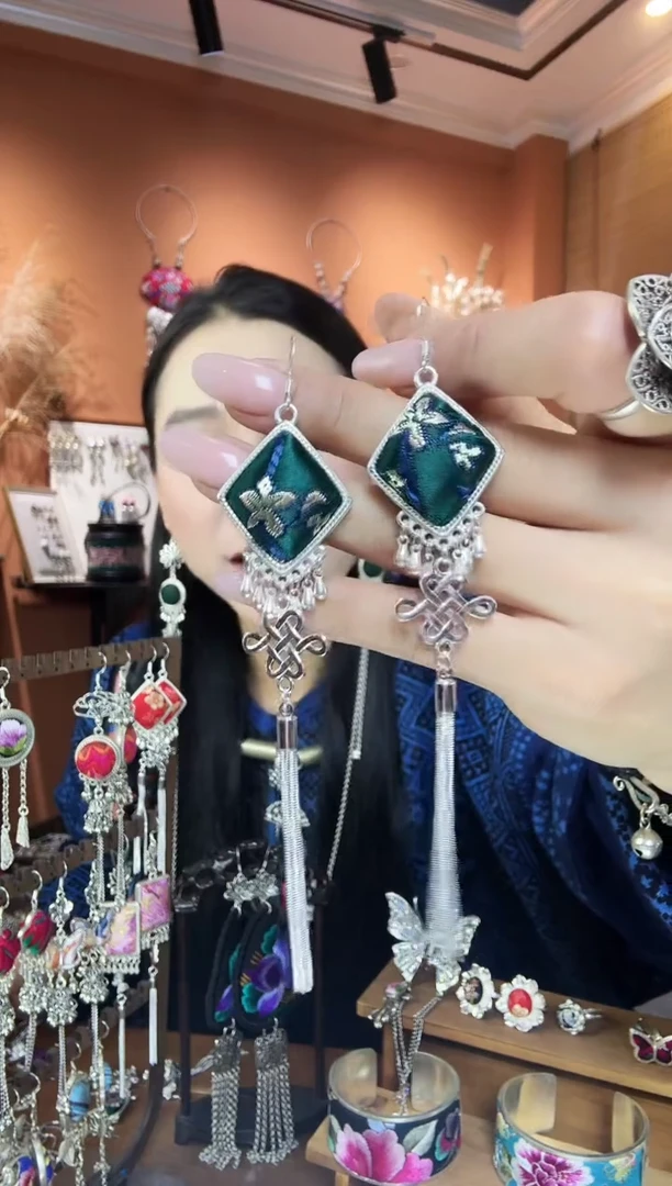 【闪购商品】刺绣传统非遗民族凤手工刺绣饰品耳环