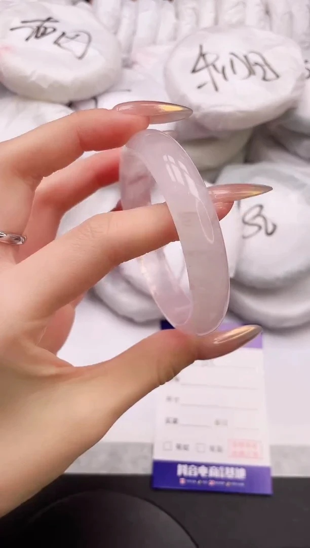 【闪购商品】石英质玉手镯未镶嵌21K65-56