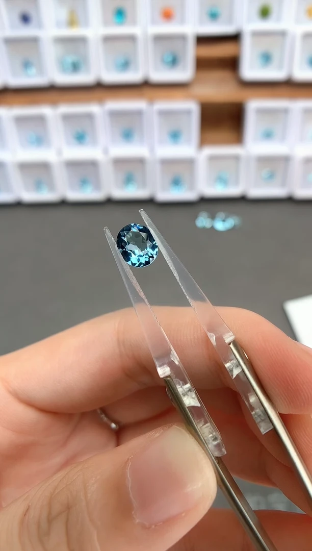 未镶嵌裸石定制海蓝宝石0.91ct 超圣 01002