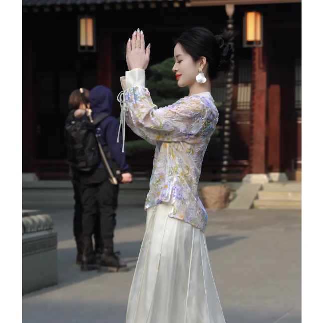 【霓裳】气质新中式中国风斜襟立领植绒灿花盘扣衬衫上衣MCGSY0369