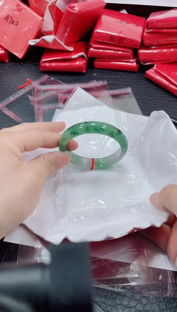 非金属无小哥 182号 60.2圈口