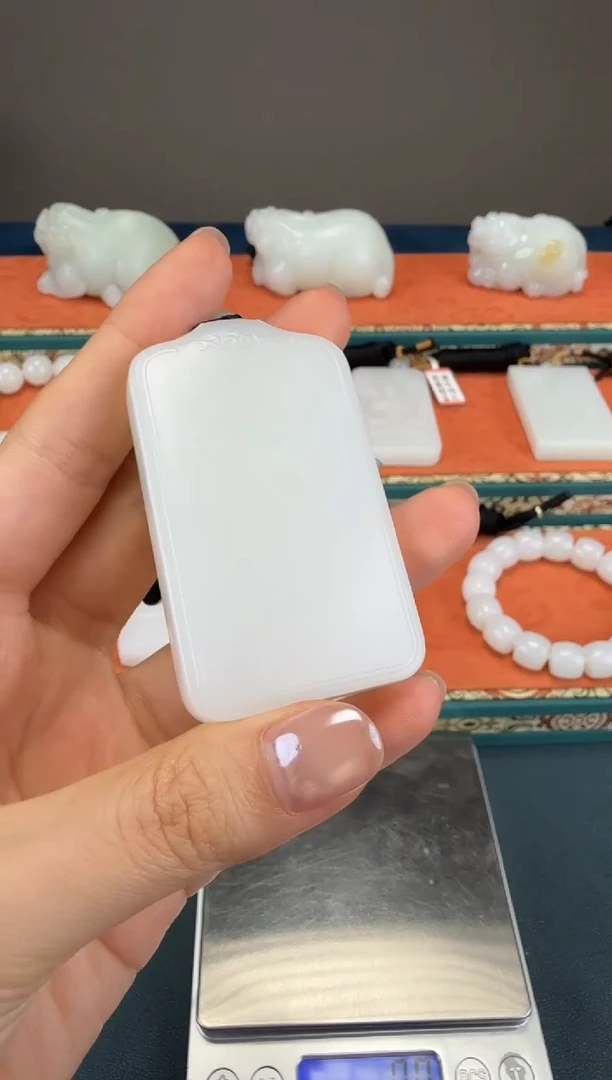 颈饰未镶嵌和田玉1