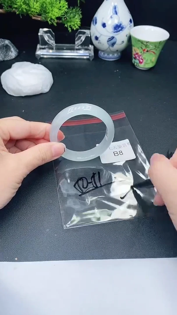 未镶嵌手镯翡翠8