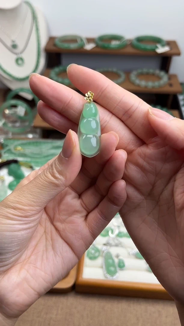 吊坠(不含链)银S925镶嵌石英质玉（非洲翠）四季豆