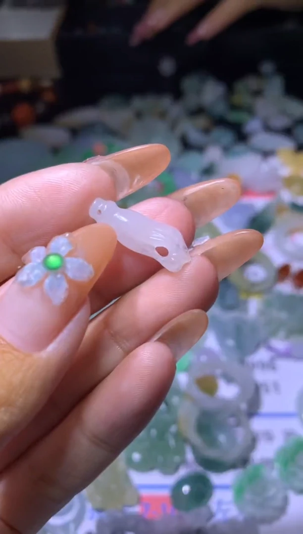 【闪购商品】翡翠颈饰未镶嵌MXX012212