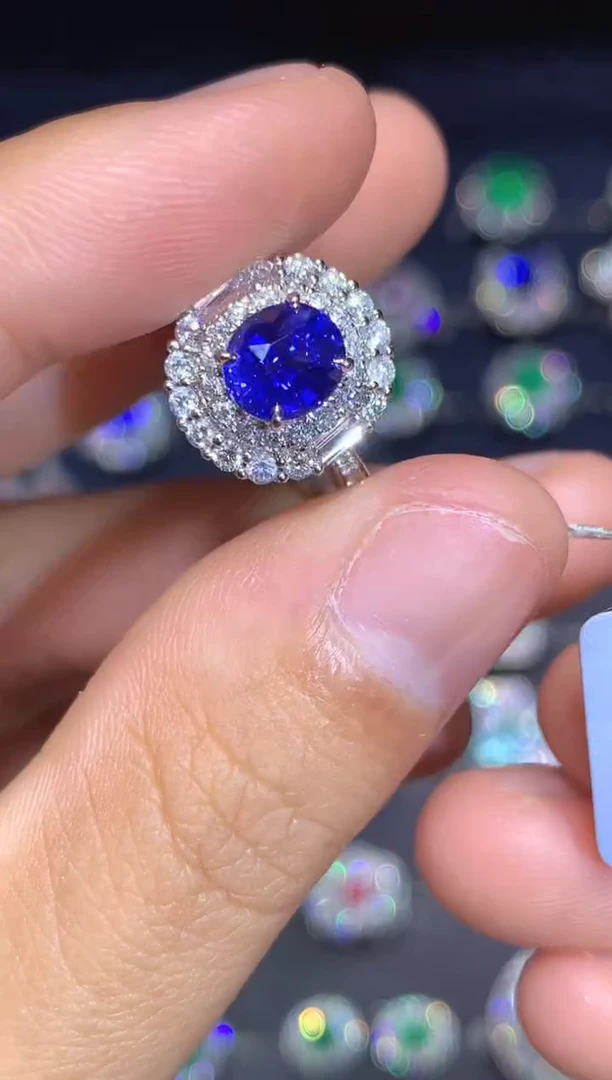 戒指蓝宝石18K金镶嵌1.18CT