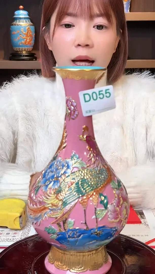 【闪购商品】摆件景德镇陶瓷孔雀雕刻赏瓶055