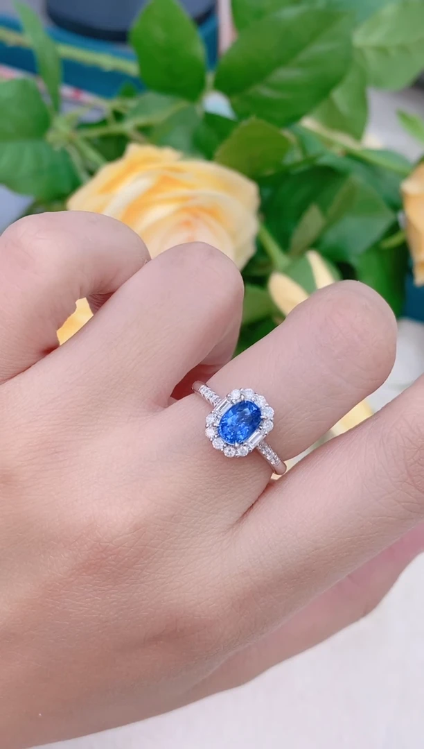 蓝宝石戒指蓝宝石18K金镶嵌1.32ct