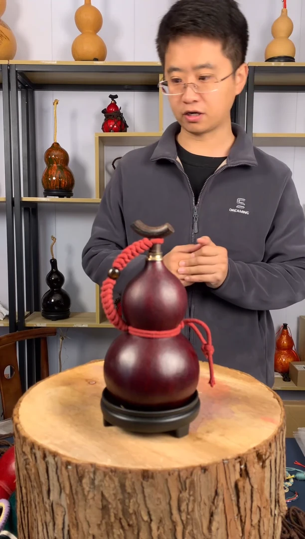 大漆酒壶，可装热水，一葫一拍