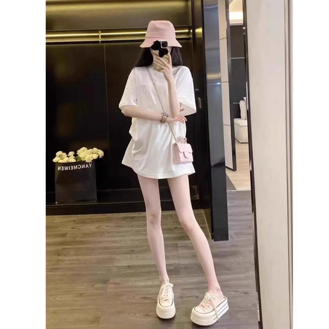 今年流行漂亮减龄洋气时尚上衣2025夏新款设计感韩系印花短袖T恤