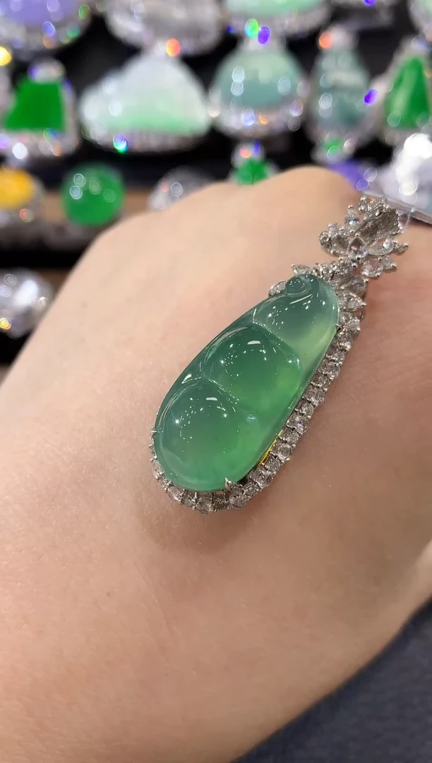 吊坠(不含链)18K金镶嵌翡翠D14