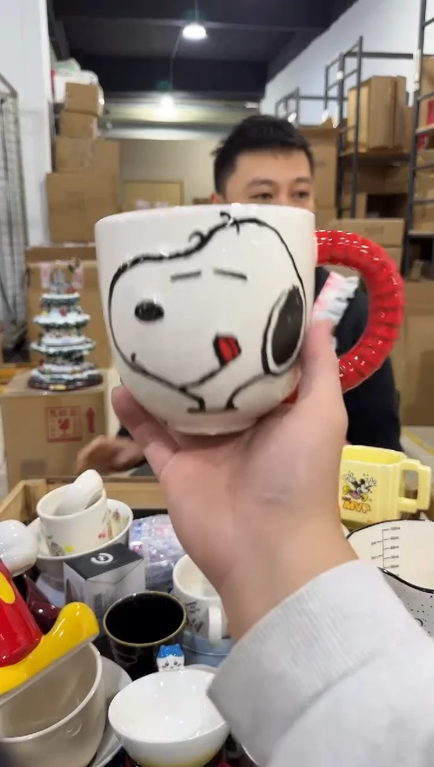 瓷片红色把手史努比水杯