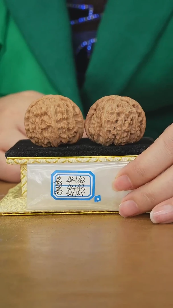 把件文玩核桃白狮子