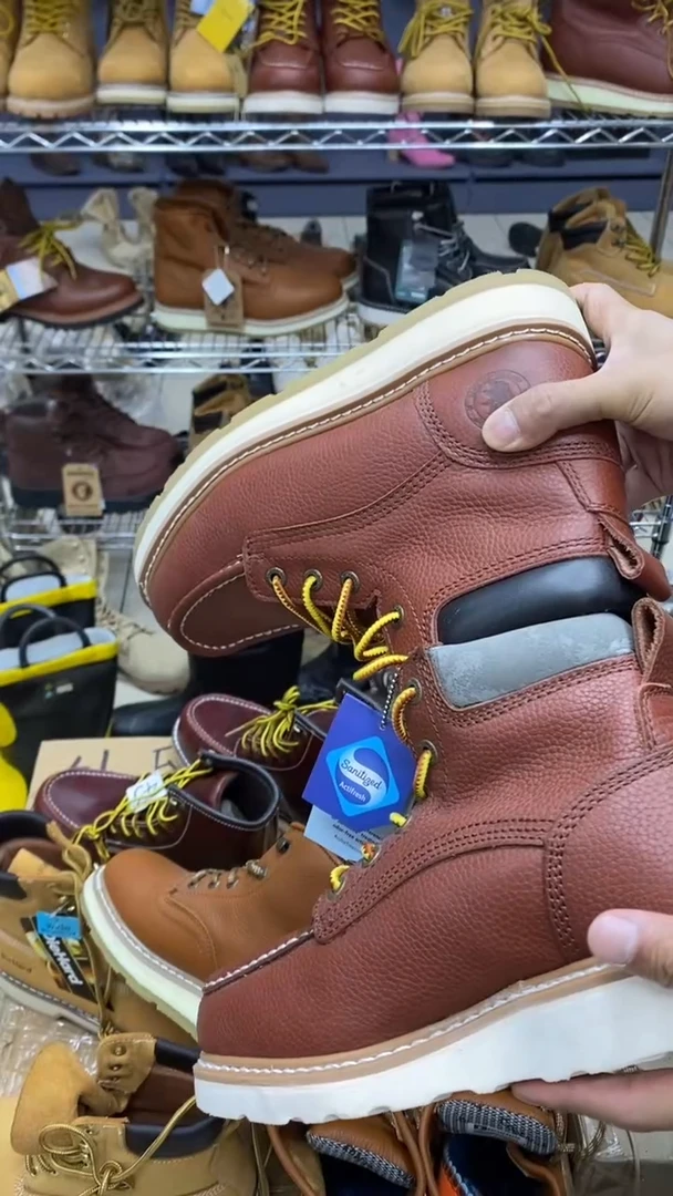 织物 42.5码，AP360 运动鞋码，牛皮工装靴 默认瑕疵 领口氧化