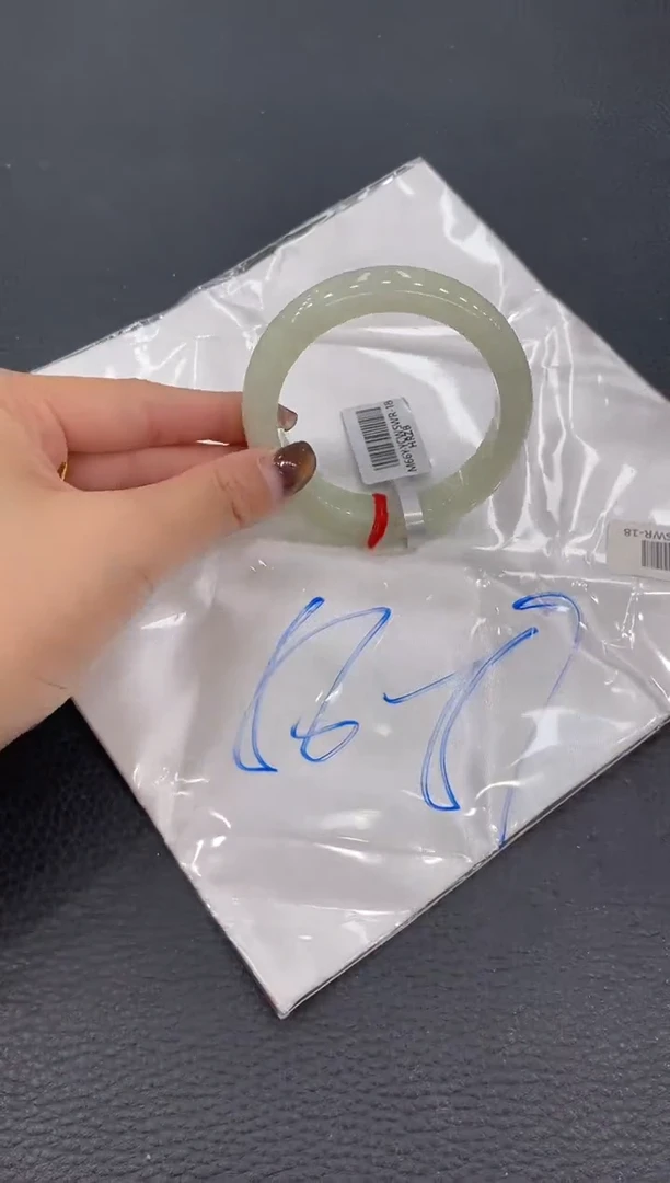 【闪购商品】翡翠手镯未镶嵌手镯