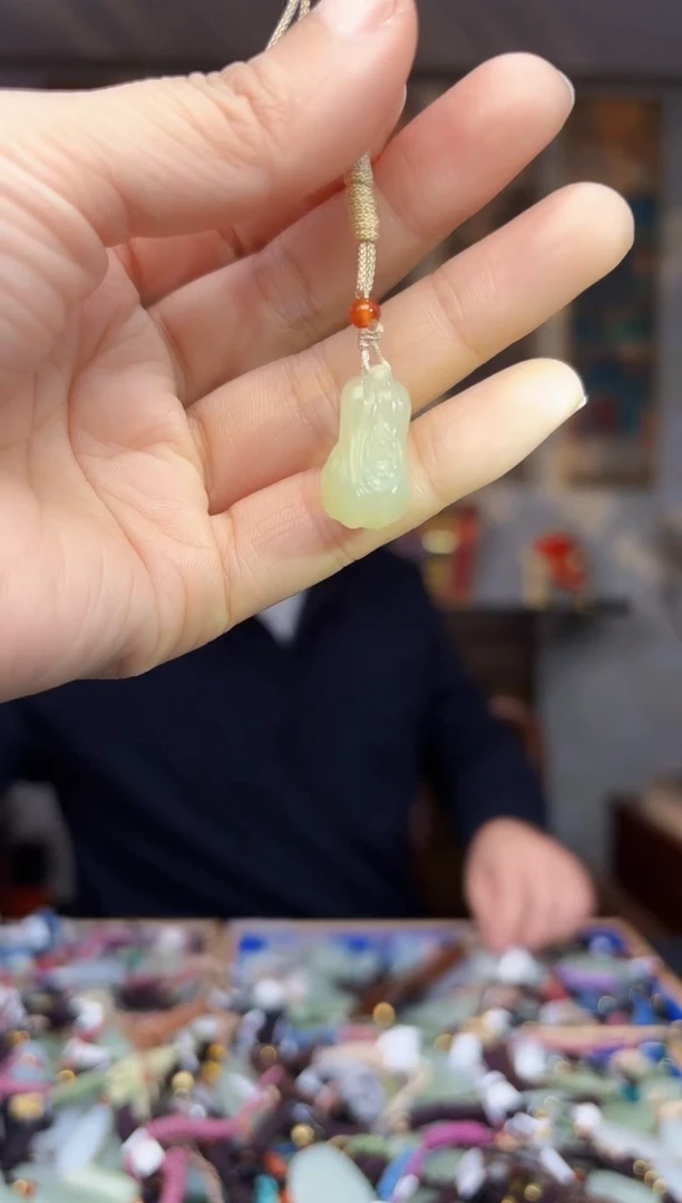 【闪购商品】和田玉挂件未镶嵌拍一发一多样性发货