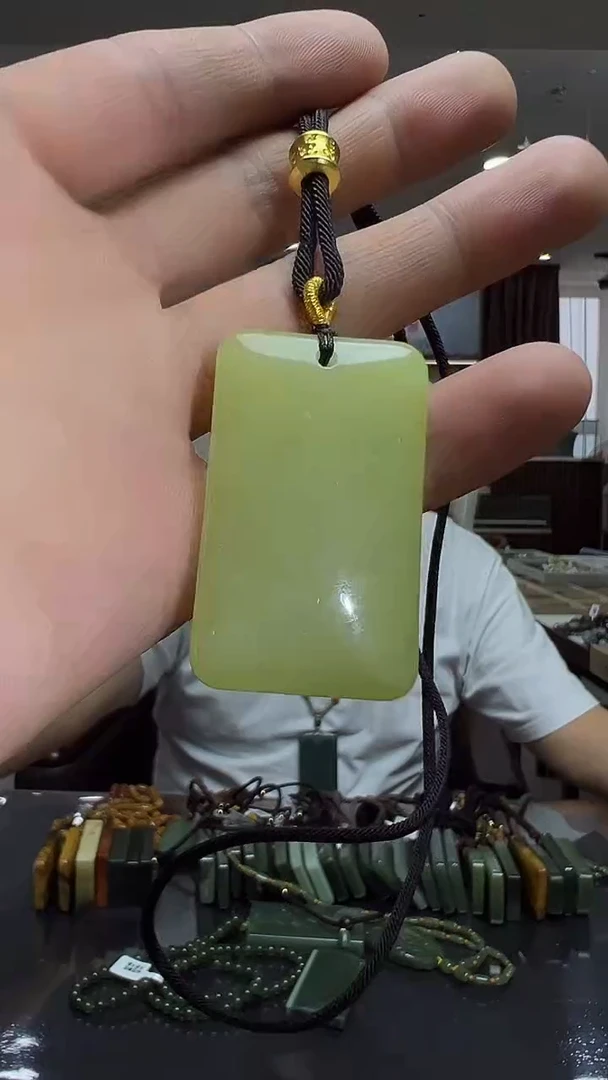 未镶嵌蛇纹石玉挂件3*5/多样性发货其中发一