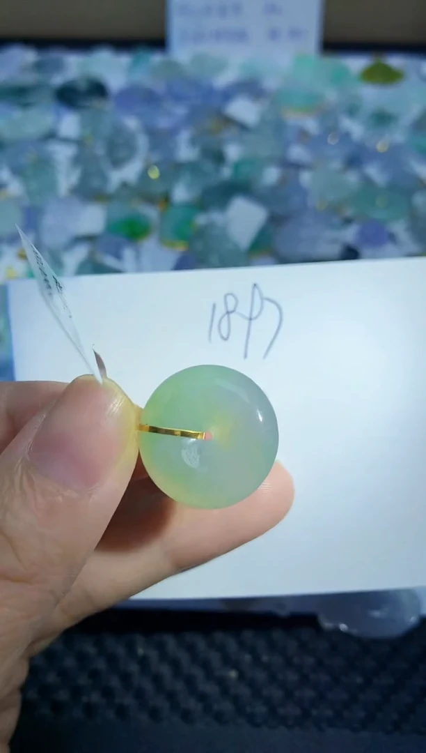 翡翠未镶嵌颈饰111111111111