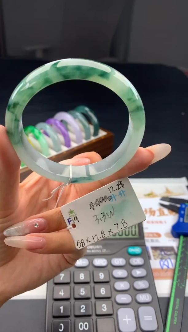 未镶嵌手镯翡翠翡翠自带#送人#，假一赔三