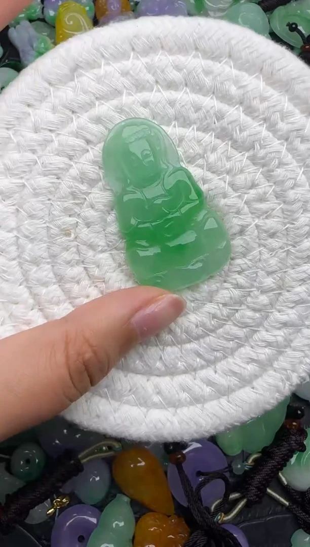 颈饰未镶嵌翡翠缅甸翡翠吊坠