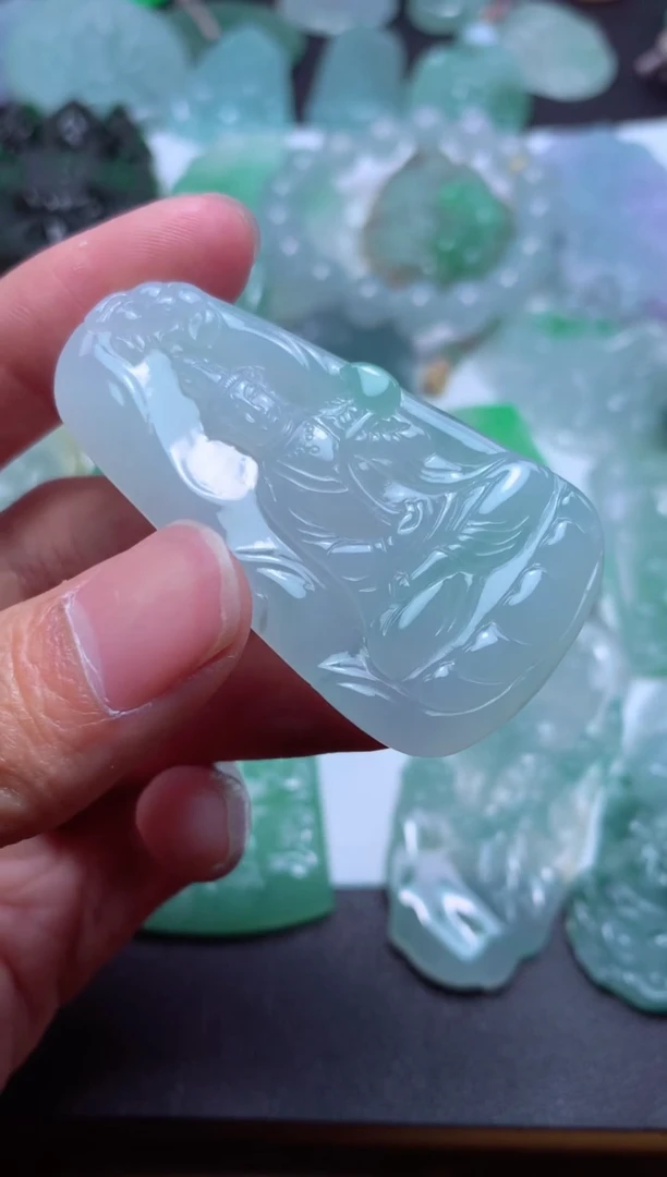 【闪购商品】翡翠颈饰未镶嵌天然翡翠