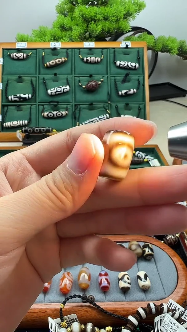 玛瑙/玉髓（覆膜）颈饰未镶嵌5.（微瑕随机发货）