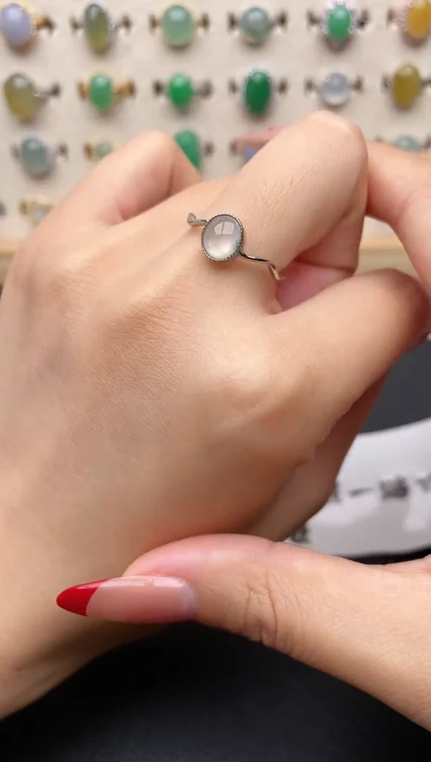 【闪购商品】翡翠戒指银S925镶嵌一物一证一礼盒