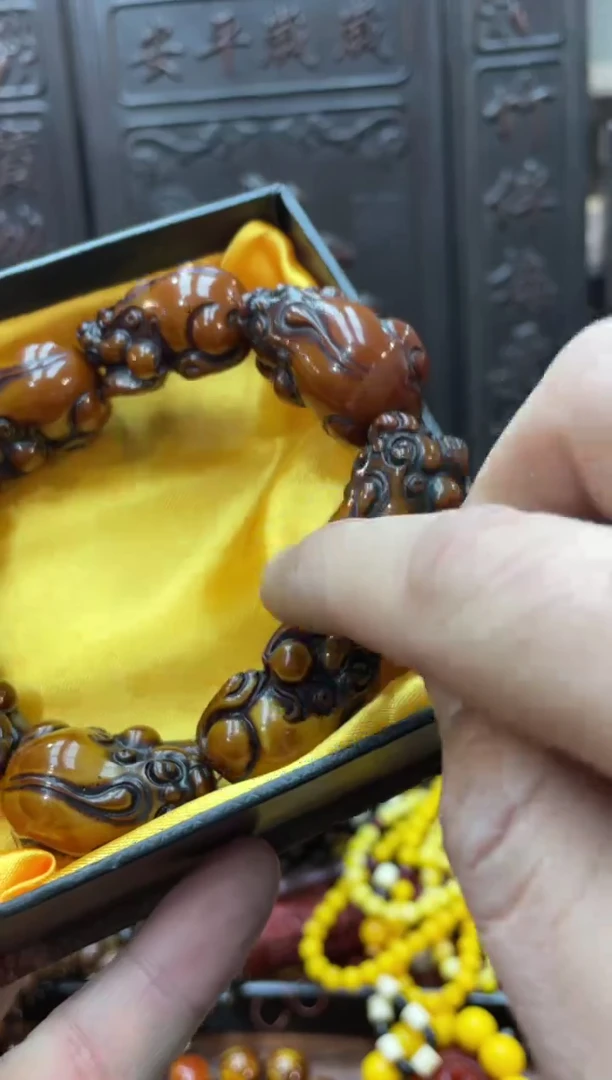 【闪购商品】蜜蜡手串未镶嵌蜜蜡貔貅造型手串带礼盒