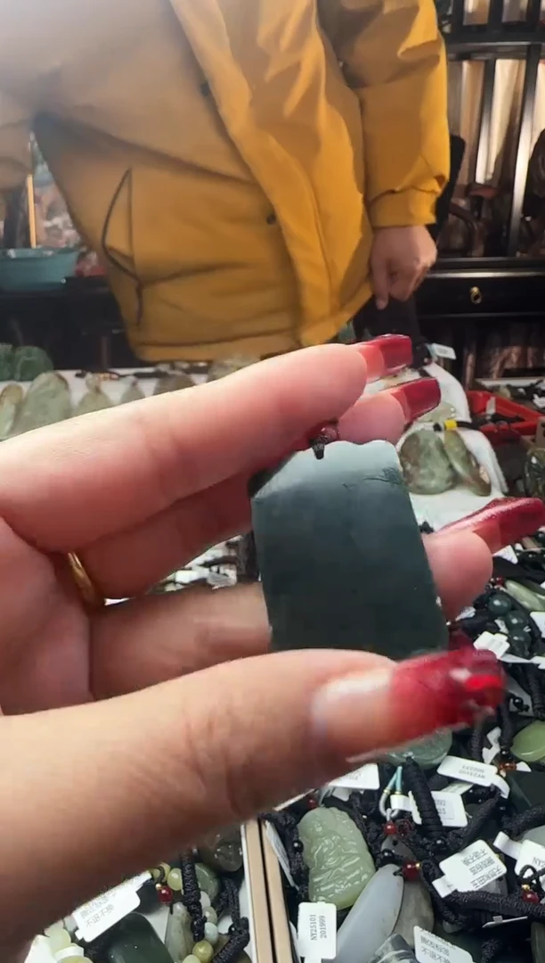 颈饰未镶嵌和田玉040