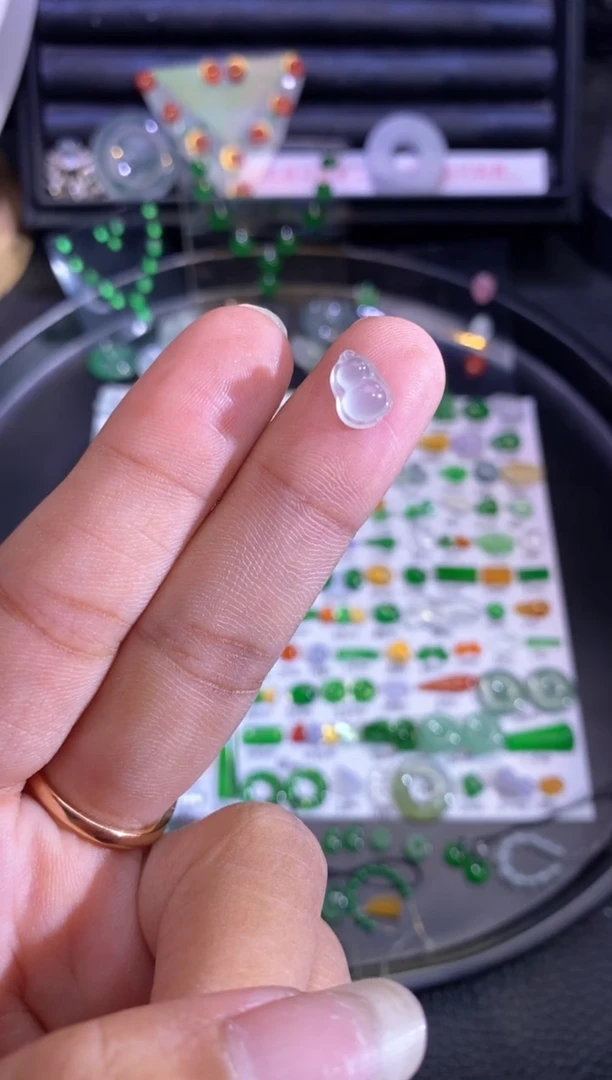 未镶嵌挂件翡翠葫芦