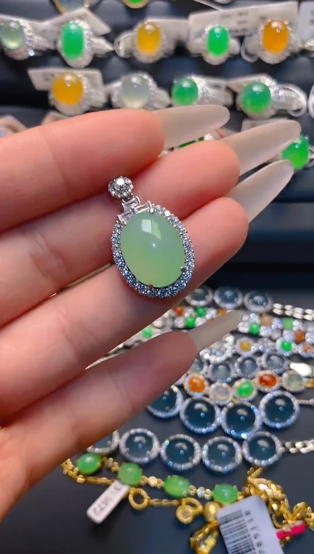 翡翠银S925镶嵌耳饰天然