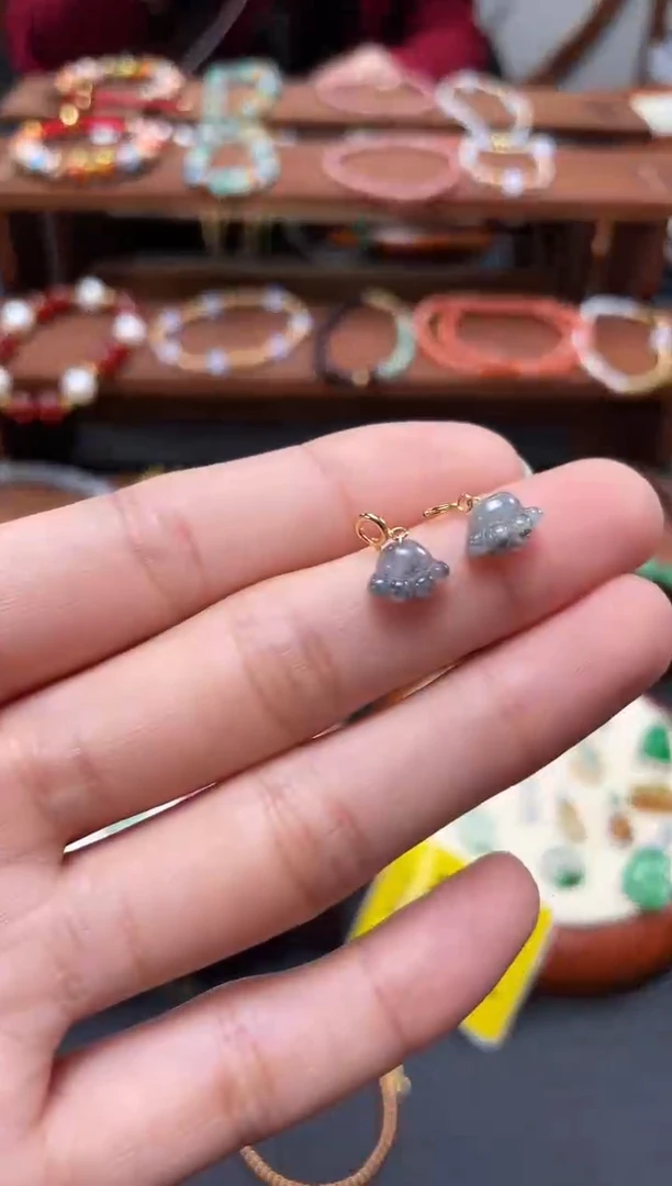 【闪购商品】翡翠吊坠(不含链)18K金镶嵌2个  686