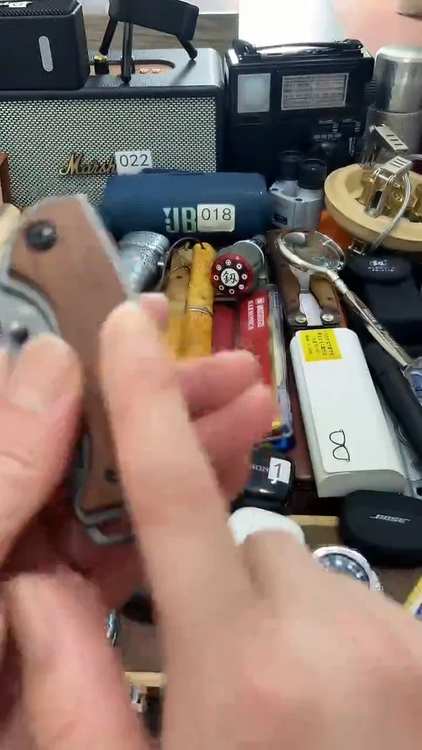 瓷片闪购商品  如图所示