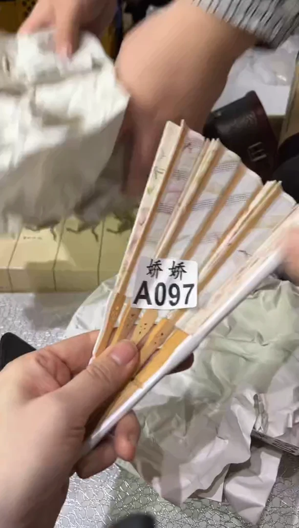 瓷片?*月097如月如月