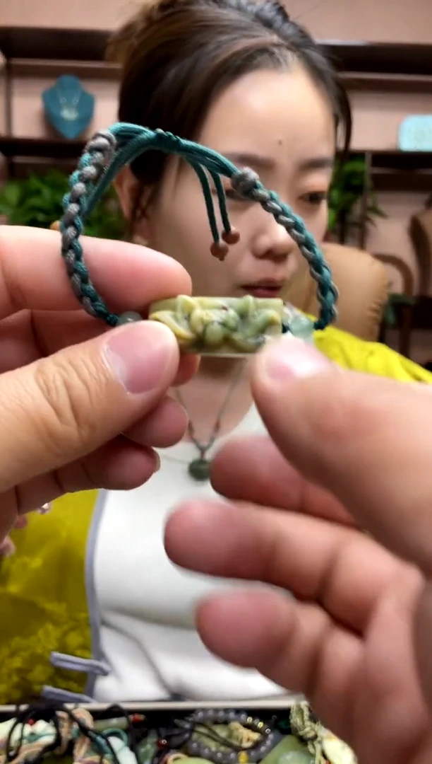 岫玉未镶嵌手牌·