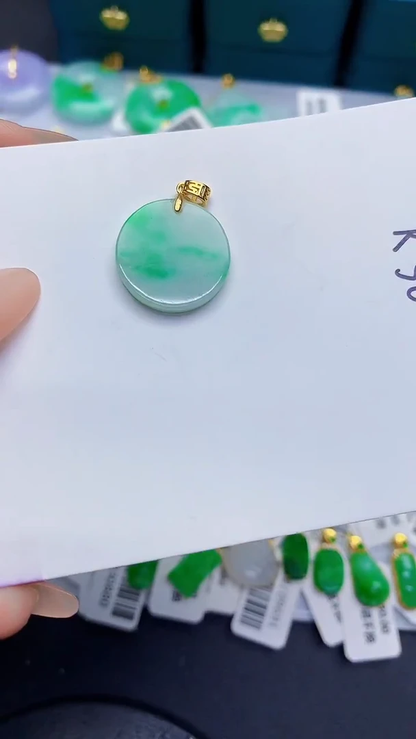 颈饰未镶嵌翡翠缅甸天然翡翠A货