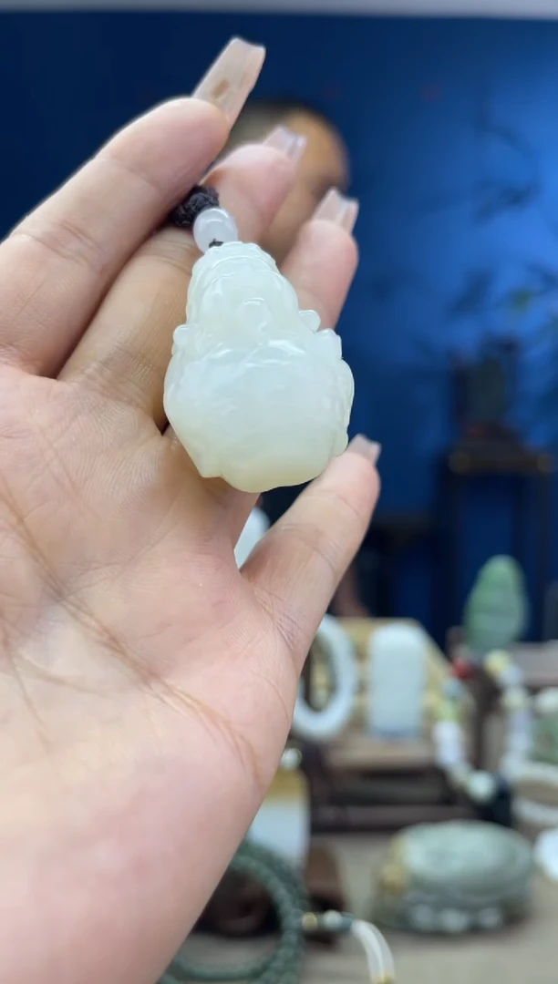 和田玉未镶嵌颈饰1