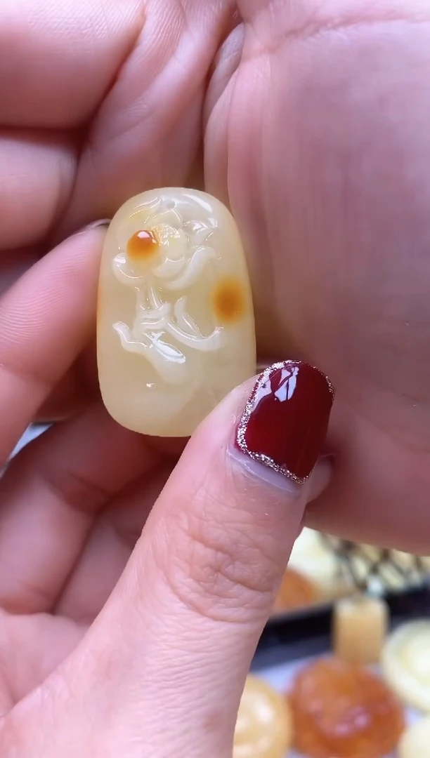 【闪购商品】琥珀裸石未镶嵌挂