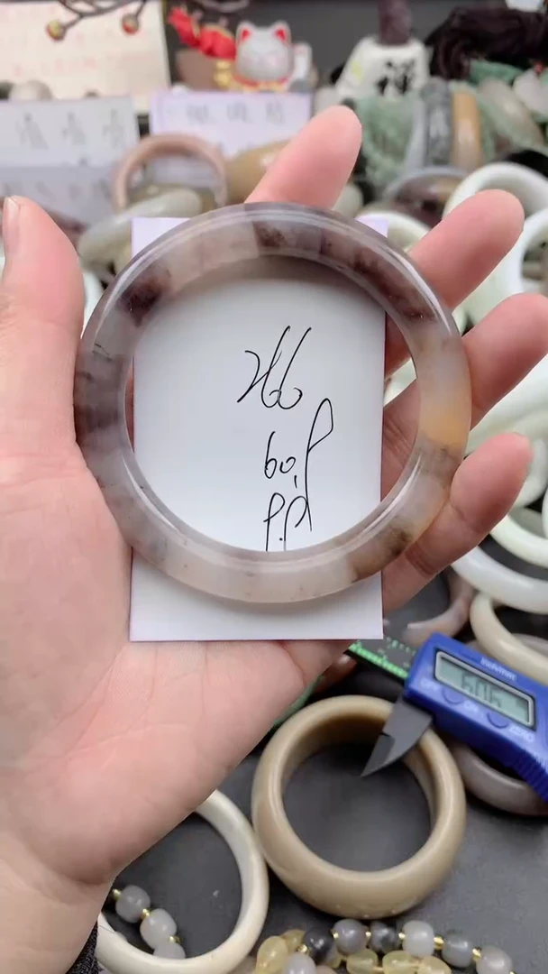 未镶嵌手镯石英质玉266